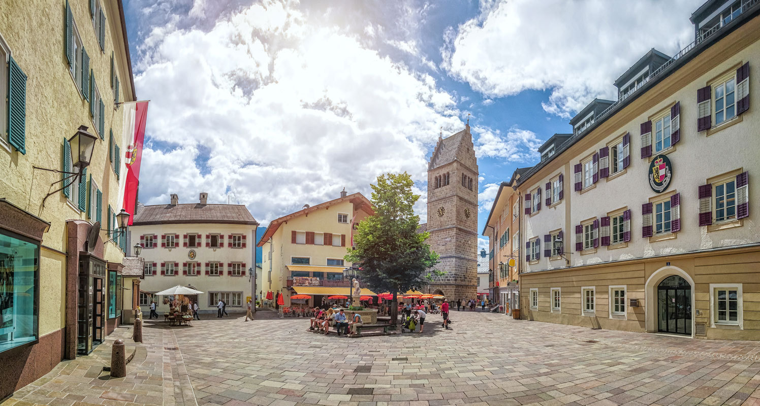 Dorfplatz-auf-der-Zell-am-SEE-Tour
